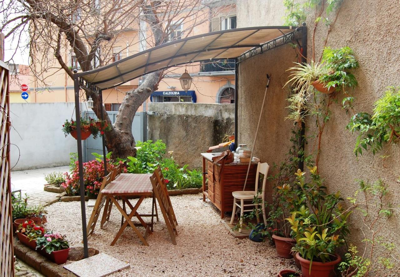 Casa Satta 1925 Hotel Olbia Exterior photo