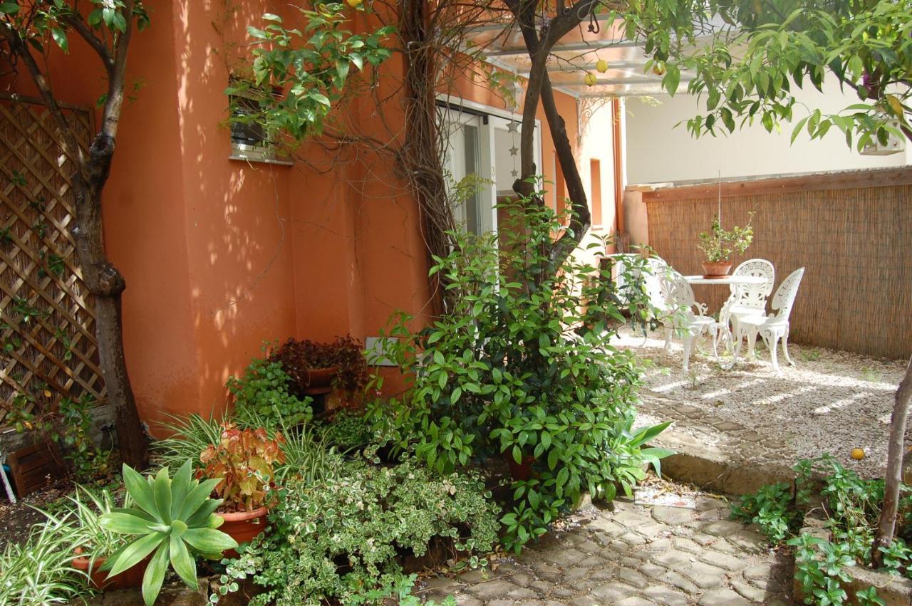 Casa Satta 1925 Hotel Olbia Exterior photo