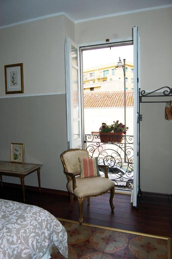 Casa Satta 1925 Hotel Olbia Exterior photo