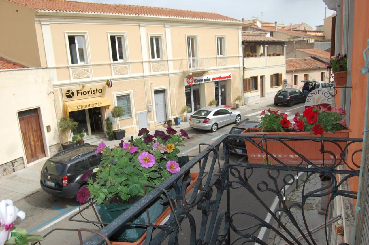 Casa Satta 1925 Hotel Olbia Exterior photo