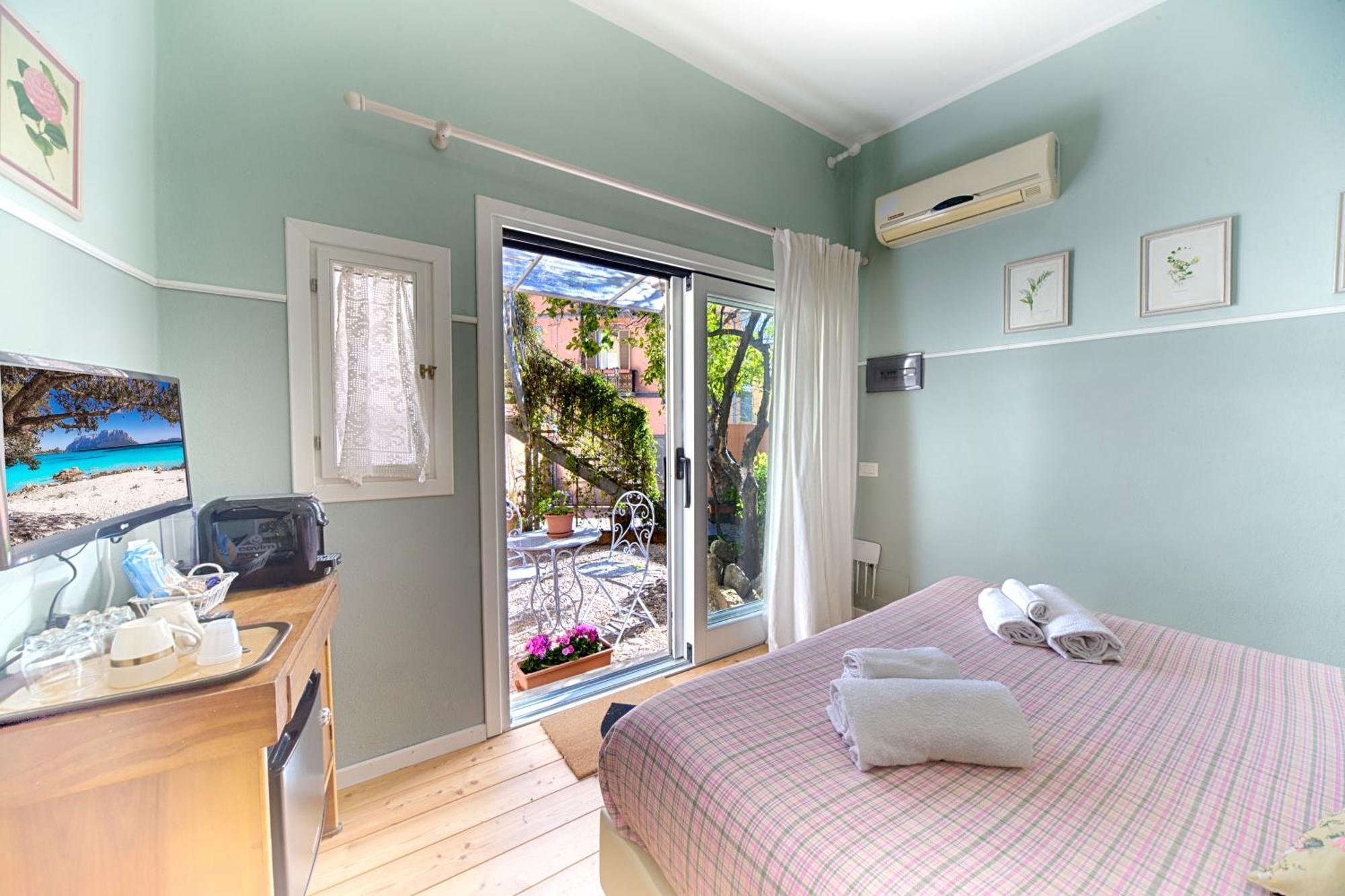 Casa Satta 1925 Hotel Olbia Room photo